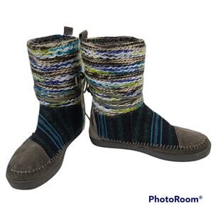 Tom's Nepal Boots in blue green knit and gray suede size 7.5